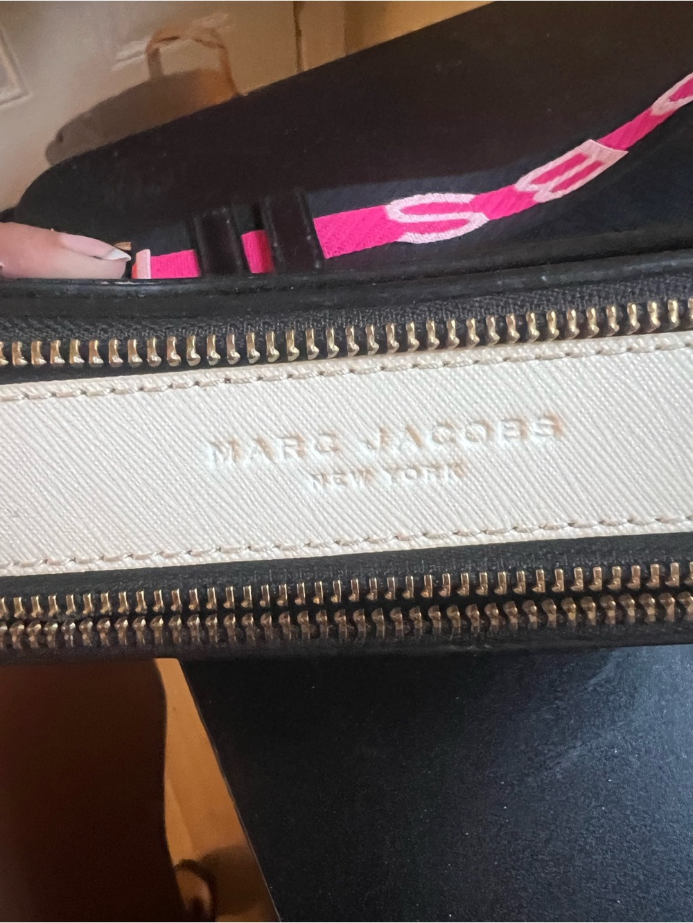 Marc Jacobs Black Crossbody Camera Bag with Pink Logo Strap - Picture 3 of 7